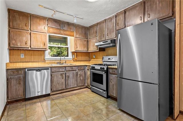 145 Carriage Circle, Stockbridge, GA 30281