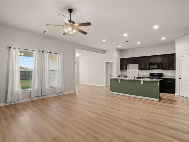 1507 BOWEN Road, Lake Charles, LA 70611