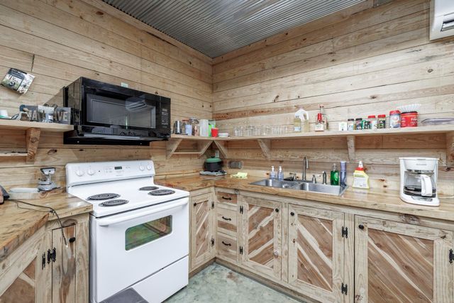 43 Tracelwood Drive, Arkadelphia, AR 71923