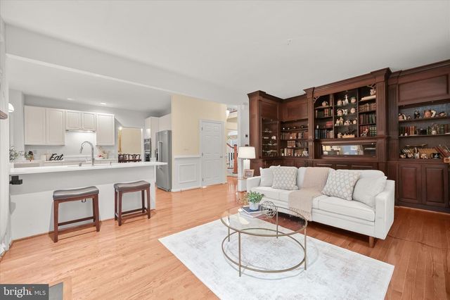 12 SAWGRASS CT, Lutherville Timonium, MD 21093