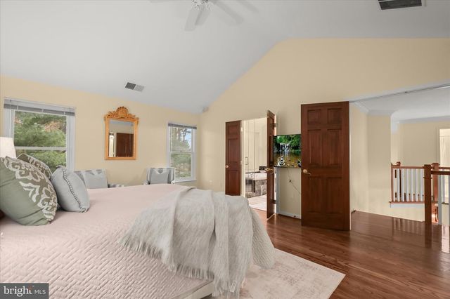 12 SAWGRASS CT, Lutherville Timonium, MD 21093