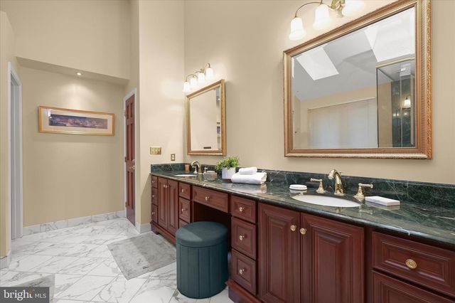 12 SAWGRASS CT, Lutherville Timonium, MD 21093