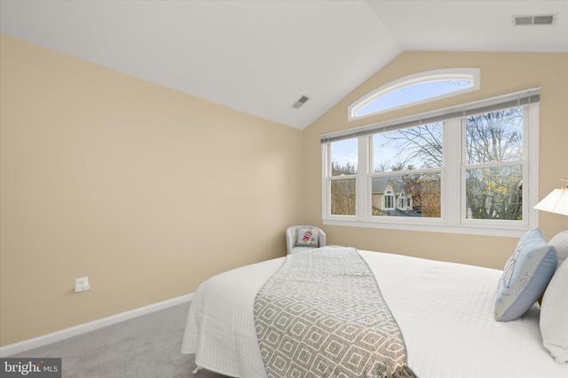 12 SAWGRASS CT, Lutherville Timonium, MD 21093