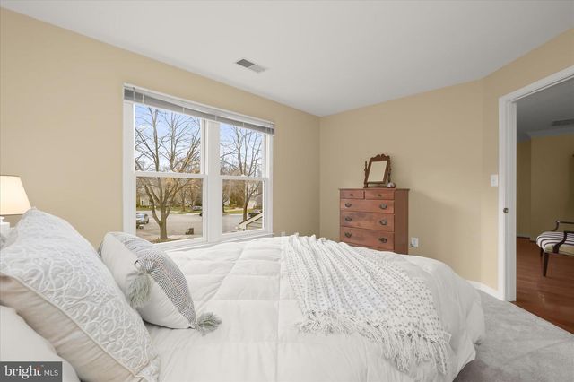 12 SAWGRASS CT, Lutherville Timonium, MD 21093