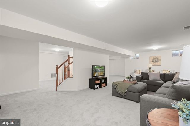 12 SAWGRASS CT, Lutherville Timonium, MD 21093