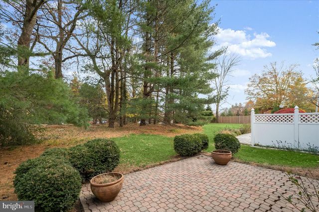 12 SAWGRASS CT, Lutherville Timonium, MD 21093