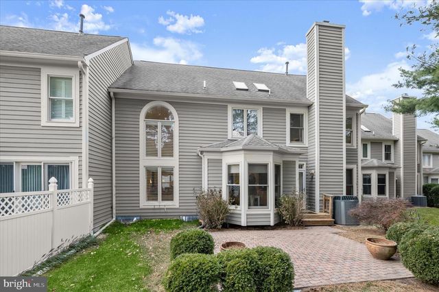 12 SAWGRASS CT, Lutherville Timonium, MD 21093