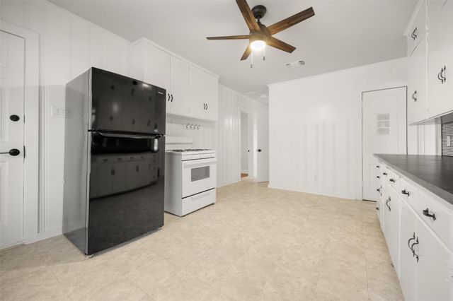 201 Rose ST, Buda, TX 78610