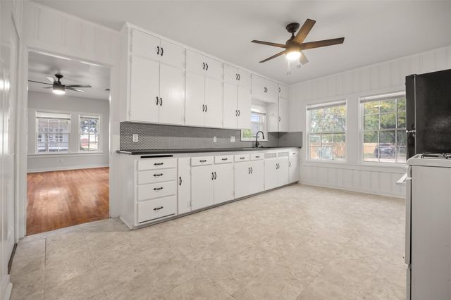 201 Rose ST, Buda, TX 78610