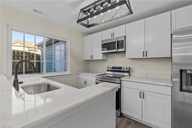 3469 Marabou LN, Virginia Beach, VA 23451