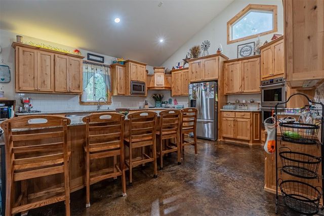 7761 High Meadow Road, Noble, OK 73068