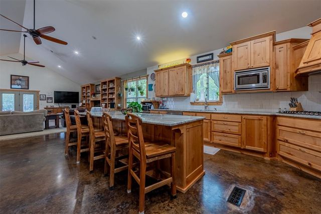 7761 High Meadow Road, Noble, OK 73068