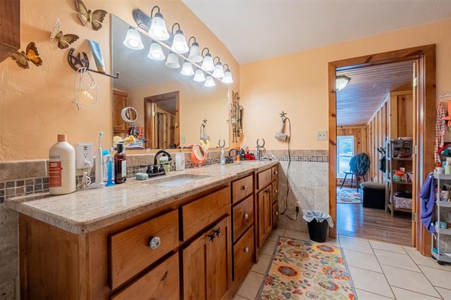 7761 High Meadow Road, Noble, OK 73068