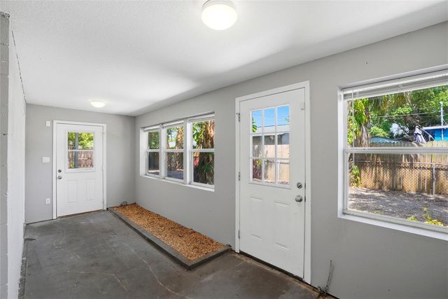 5127 4TH AVENUE S, St Petersburg, FL 33707