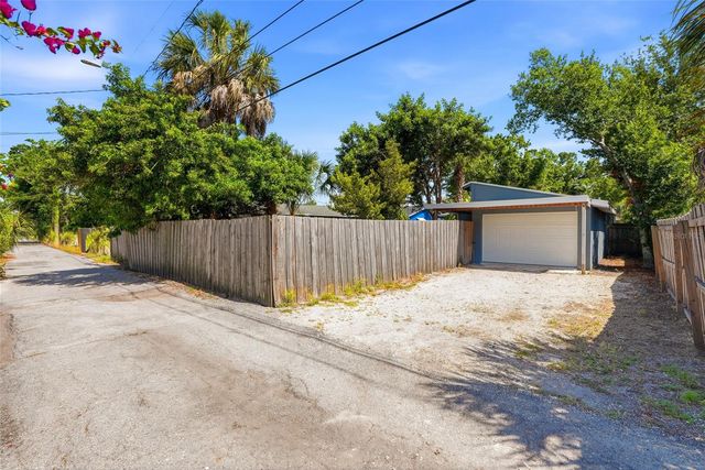 5127 4TH AVENUE S, St Petersburg, FL 33707