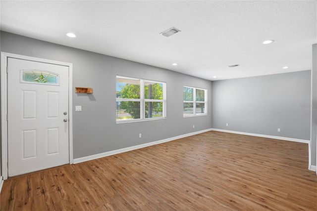 5127 4TH AVENUE S, St Petersburg, FL 33707