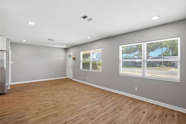 5127 4TH AVENUE S, St Petersburg, FL 33707