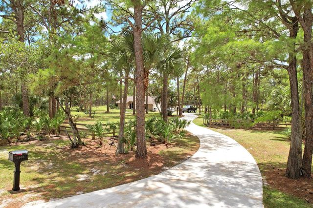 13965 Caloosa Boulevard, Palm Beach Gardens, FL 33418