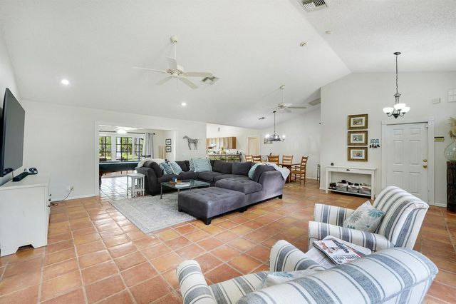 13965 Caloosa Boulevard, Palm Beach Gardens, FL 33418