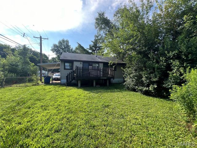 10441 Spring Garden Drive, St Louis, MO 63137