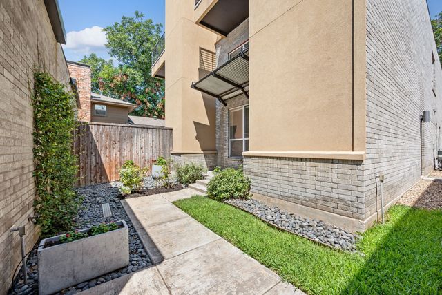 5014 Pershing Avenue, Fort Worth, TX 76107