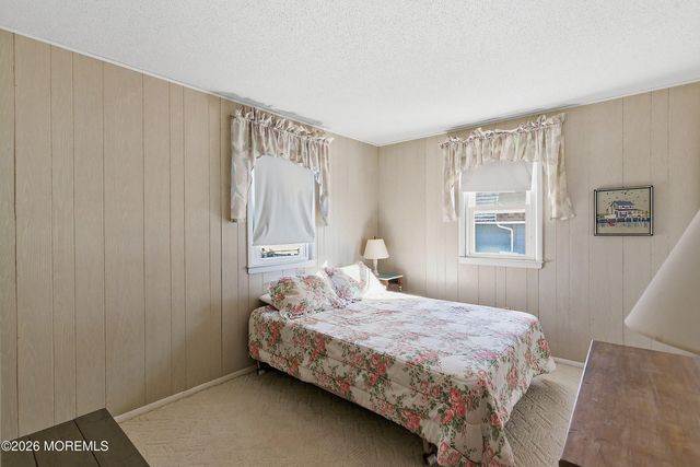 13 Hodgson Lane, Long Beach Twp, NJ 08008