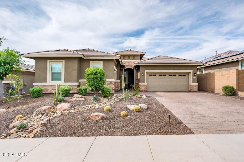 11581 W RED HAWK Drive, Peoria, AZ 85383 — exterior