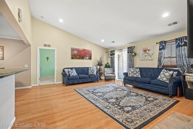 21628 Majestic Drive, Brownstown Charter Township, MI 48183