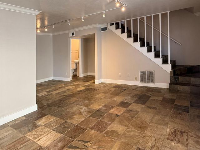 1903 Portsmouth Street 22, Houston, TX 77098