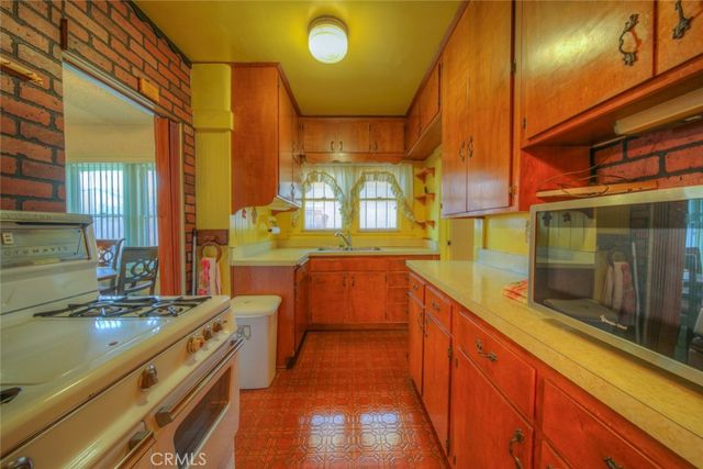 4202 Los Pinos Avenue, San Diego, CA 92113