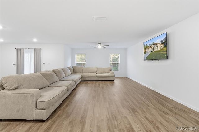 29 Hackberry Drive, Homosassa, FL 34446