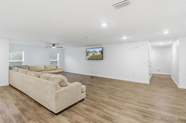 29 Hackberry Drive, Homosassa, FL 34446