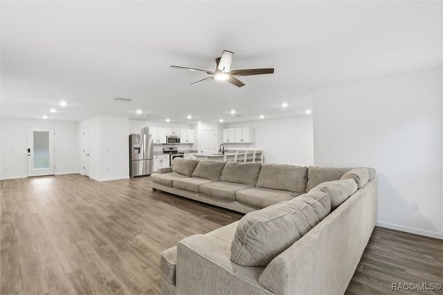 29 Hackberry Drive, Homosassa, FL 34446