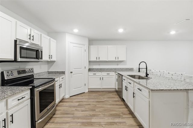 29 Hackberry Drive, Homosassa, FL 34446