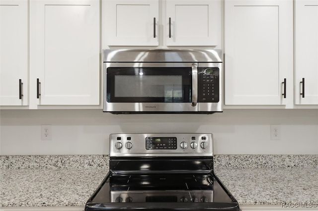 29 Hackberry Drive, Homosassa, FL 34446