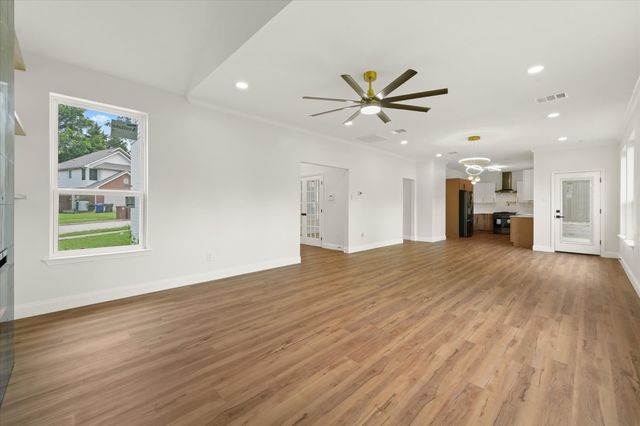 1404 Meadowbrook Drive, Mckinney, TX 75069