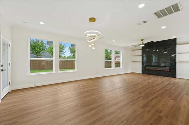 1404 Meadowbrook Drive, Mckinney, TX 75069