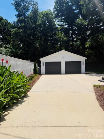 5306 Wales Street, Charlotte, NC 28269