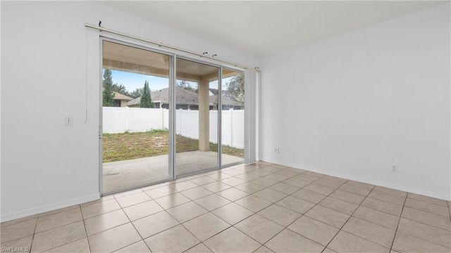 7947 Terrace Ridge DR, Temple Terrace, FL 33637