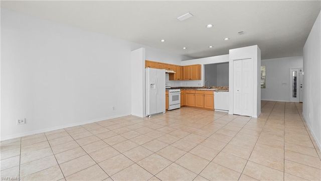 7947 Terrace Ridge DR, Temple Terrace, FL 33637