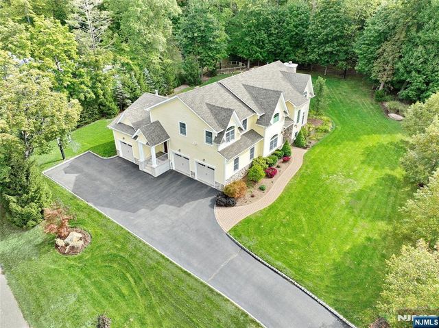 3 London Court, Woodcliff Lake, NJ 07677