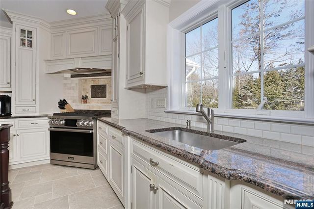 3 London Court, Woodcliff Lake, NJ 07677