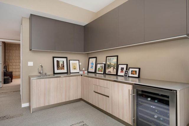 1756 W Wabansia Avenue, Chicago, IL 60622