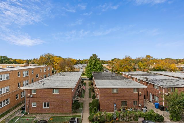 2451 W Howard Street 407, Chicago, IL 60645