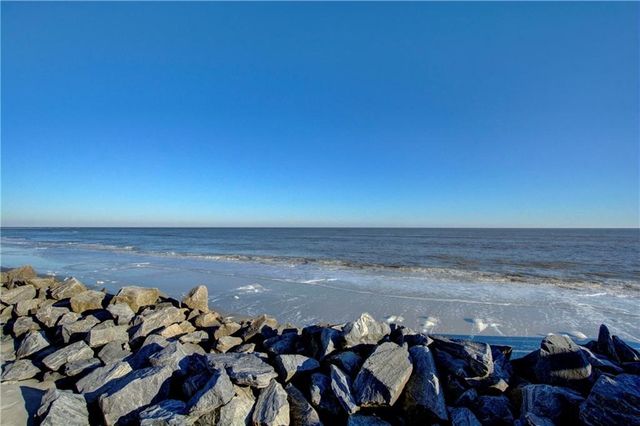 201 Neptune Road 157, St Simons Island, GA 31522