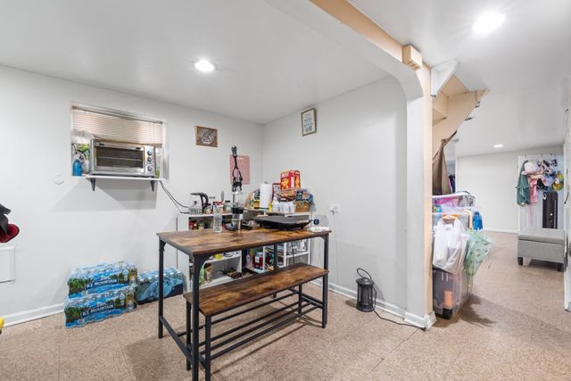 5349 W Fletcher Street, Chicago, IL 60641