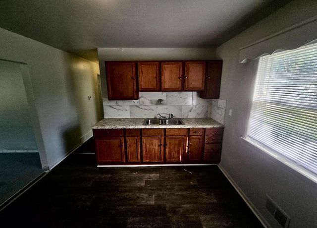 5280 N 65th STREET, Milwaukee, WI 53218