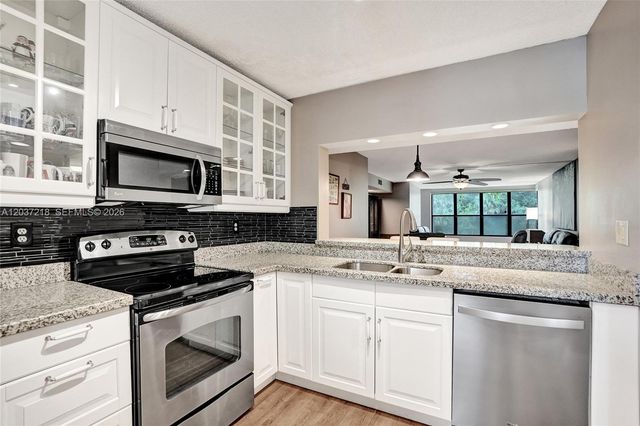 2908 S Carambola Cir S 106, Coconut Creek, FL 33066