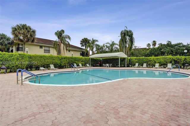 2908 S Carambola Cir S 106, Coconut Creek, FL 33066
