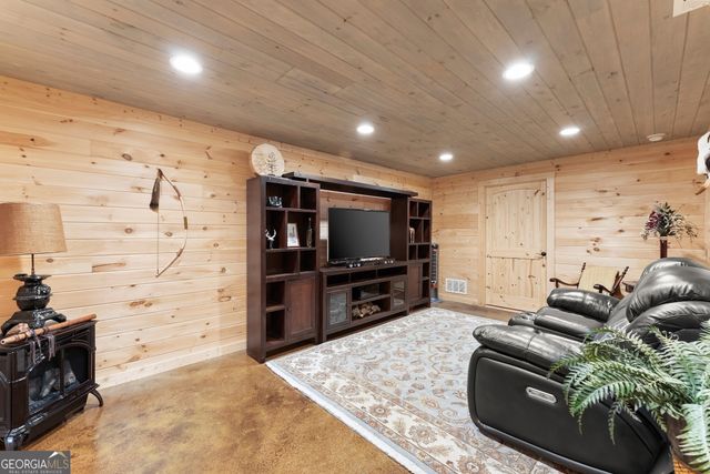 138 Back Trail, Cleveland, GA 30528